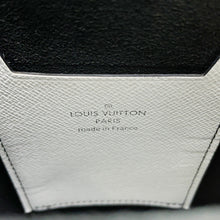 Load image into Gallery viewer, LOUIS VUITTON Phone box BlancM68791 Epi Leather