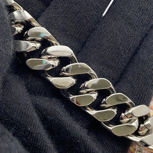 Load image into Gallery viewer, CHANEL CC Logo Chain Handbag Pink Tweed