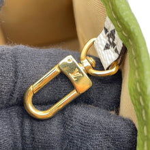 Load image into Gallery viewer, LOUIS VUITTON Onthego Creme/Khaki/BeigeM44571 Monogram / Giant Size GM