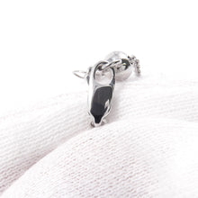 将图像加载到图库查看器中,GRAFF Wildflower Double Diamond PendantRGP790 18K White Gold