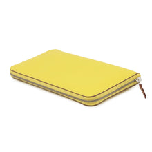 Load image into Gallery viewer, HERMES Azap Long silk in Lime Evercolor