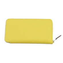 Load image into Gallery viewer, HERMES Azap Long silk in Lime Evercolor