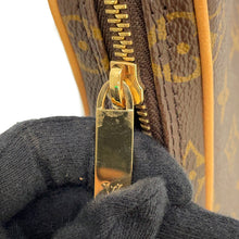 Load image into Gallery viewer, LOUIS VUITTON Pochette・Croissant RedM51510 Monogram