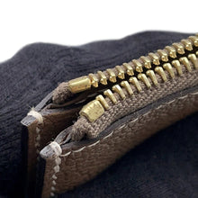 Load image into Gallery viewer, HERMES Roulis slim Etoupe Chevre Myzore Goatskin