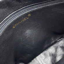 将图像加载到图库查看器中,CHANEL Matelasse fringed chain shoulder bag Black Lambskin