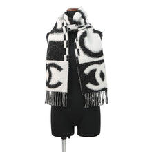 将图像加载到图库查看器中,CHANEL Logo scarf White/BlackAAA478 Cashmere93% Silk7%