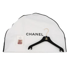 将图像加载到图库查看器中,CHANEL Tweed CC Logo Down Vest Size 34 Red/BeigeP77367 Mohair 43% Wool 41% Polyester9% Nylon5% Linen2%