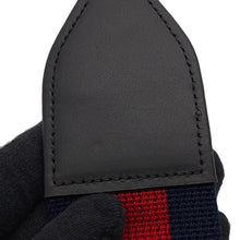 将图像加载到图库查看器中,GUCCI GG Black Shoulder Bag Black774161 GG Supreme Size Small