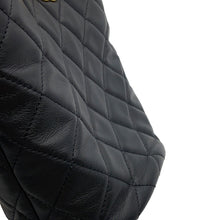 将图像加载到图库查看器中,CHANEL Chain Shoulder Bag with Matelasse Pouch BlackAS3946 Lambskin
