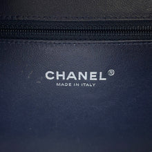 Load image into Gallery viewer, CHANEL CCFiligree ChainShoulder Bag Navy/WhiteA93343 Caviar Leather