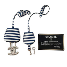 Load image into Gallery viewer, CHANEL CCFiligree ChainShoulder Bag Navy/WhiteA93343 Caviar Leather
