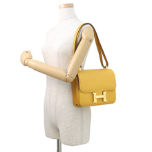 Load image into Gallery viewer, HERMES Constance Jaune Ambre Epsom Size 24