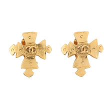 Load image into Gallery viewer, CHANEL CC Logo Cloth Earring Gold Metal