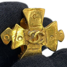 Load image into Gallery viewer, CHANEL CC Logo Cloth Earring Gold Metal