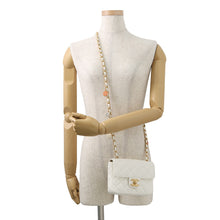 将图像加载到图库查看器中,CHANEL Mini Matelasse Medal Chainshoulder Bag WhiteAS3738 Lambskin