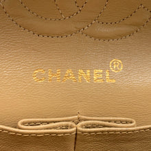 Load image into Gallery viewer, CHANEL Matelasse Chain Shoulder Bag BeigeA01113 Lambskin Size 23