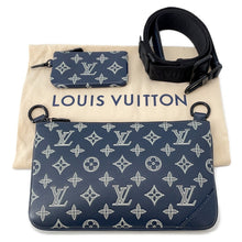 将图像加载到图库查看器中,LOUIS VUITTON Trio Messenger NavyM24753 Monogram Shadow