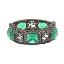 Load image into Gallery viewer, GUCCI Interlocking G Flower Bangle Size 16 Silver/Green SV925