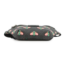 Load image into Gallery viewer, GUCCI GG Supreme Crossbody Bag Bee Black675181 GG Supreme