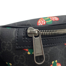 Load image into Gallery viewer, GUCCI GG Supreme Crossbody Bag Bee Black675181 GG Supreme
