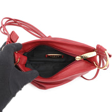 将图像加载到图库查看器中,LOEWE Anagram Handbag Red Leather