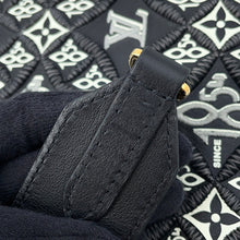 将图像加载到图库查看器中,LOUIS VUITTON SINCE1854 Capucines BlackM57358 Calf Leather Size MM