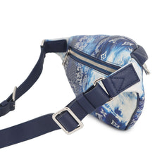 将图像加载到图库查看器中,LOUIS VUITTON Discovery・Bumbag BlueM20587 Monogram・Bandana Size PM