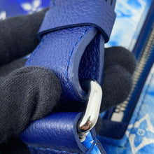 将图像加载到图库查看器中,LOUIS VUITTON Discovery・Bumbag BlueM20587 Monogram・Bandana Size PM
