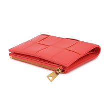 将图像加载到图库查看器中,Bottega Veneta Maxi INTRECCIATO Cassette Bi-fold Wallet Orange Leather