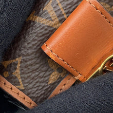 Load image into Gallery viewer, LOUIS VUITTON Bracelet Party Dauphine AirPods Case Brown/NoirM6786A Monogram ・Reverse