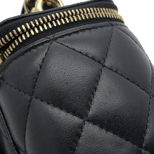 Load image into Gallery viewer, CHANEL Matelasse Small Vanity BlackAP2198 Lambskin Size Small