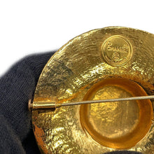Load image into Gallery viewer, CHANEL Straw Hat Motif Brooch Metal