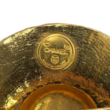Load image into Gallery viewer, CHANEL Straw Hat Motif Brooch Metal