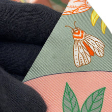 Load image into Gallery viewer, HERMES Twilly Precious Paradise Vert Almond/Apricot/Blue Jean Silk100%