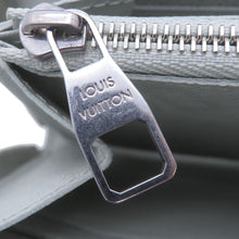 将图像加载到图库查看器中,LOUIS VUITTON Zippy Wallet - Horizontal Gray/MulticolorM13908 Monogram Iridescent