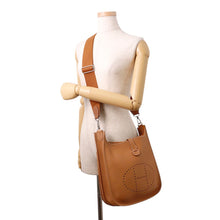 将图像加载到图库查看器中,HERMES Evelyne3 Gold Taurillon Clemence Size PM