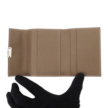 Load image into Gallery viewer, HERMES Clic Card Case Etoupe Epsom