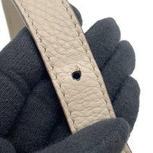 将图像加载到图库查看器中,FENDI Peekaboo Iconic Essential Beige8BN302 Leather
