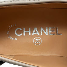 Load image into Gallery viewer, CHANEL Chain logo loafers Light GrayG37430 Patent Leather Size 37