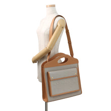 将图像加载到图库查看器中,BURBERRY Pocket bag Beige/Warm Sand8039070 Canvas Leather Size Medium