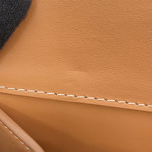 将图像加载到图库查看器中,BURBERRY Pocket bag Beige/Warm Sand8039070 Canvas Leather Size Medium