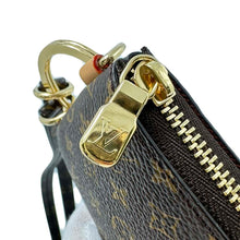将图像加载到图库查看器中,LOUIS VUITTON Phone Holder BrownM26898 Monogram