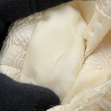 Load image into Gallery viewer, CHANEL COCO Button Jacquard Jacket Size 36 WhiteP71059 Wool 64% Silk19% Nylon17%