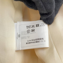 Load image into Gallery viewer, CHANEL COCO Button Jacquard Jacket Size 36 WhiteP71059 Wool 64% Silk19% Nylon17%