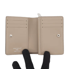 将图像加载到图库查看器中,LOUIS VUITTON Portefeuille Clare GaletM80817 Monogram Mahina