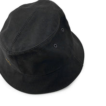 Load image into Gallery viewer, LOUIS VUITTON Bonnet Distorted Damier Reversible Bucket Hat Size 58 Black/WhiteMP2946 Cotton100%