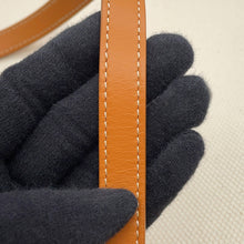 将图像加载到图库查看器中,CELINE Vertical hippopotamus Natural/Tan192082 Canvas Leather Size Small