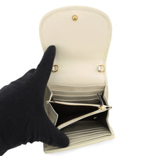 将图像加载到图库查看器中,GUCCI Blondie Chain Wallet Off-white725219 Leather