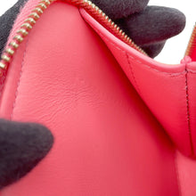 将图像加载到图库查看器中,CHANEL Matelasse Small Vanity Bag CoralPinkAS3221 Caviar Leather