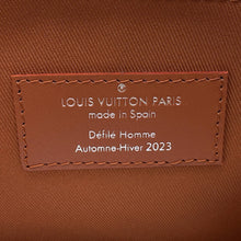 Load image into Gallery viewer, LOUIS VUITTON Montsouris Messenger BrownM23097 Epi XL Calf Leather